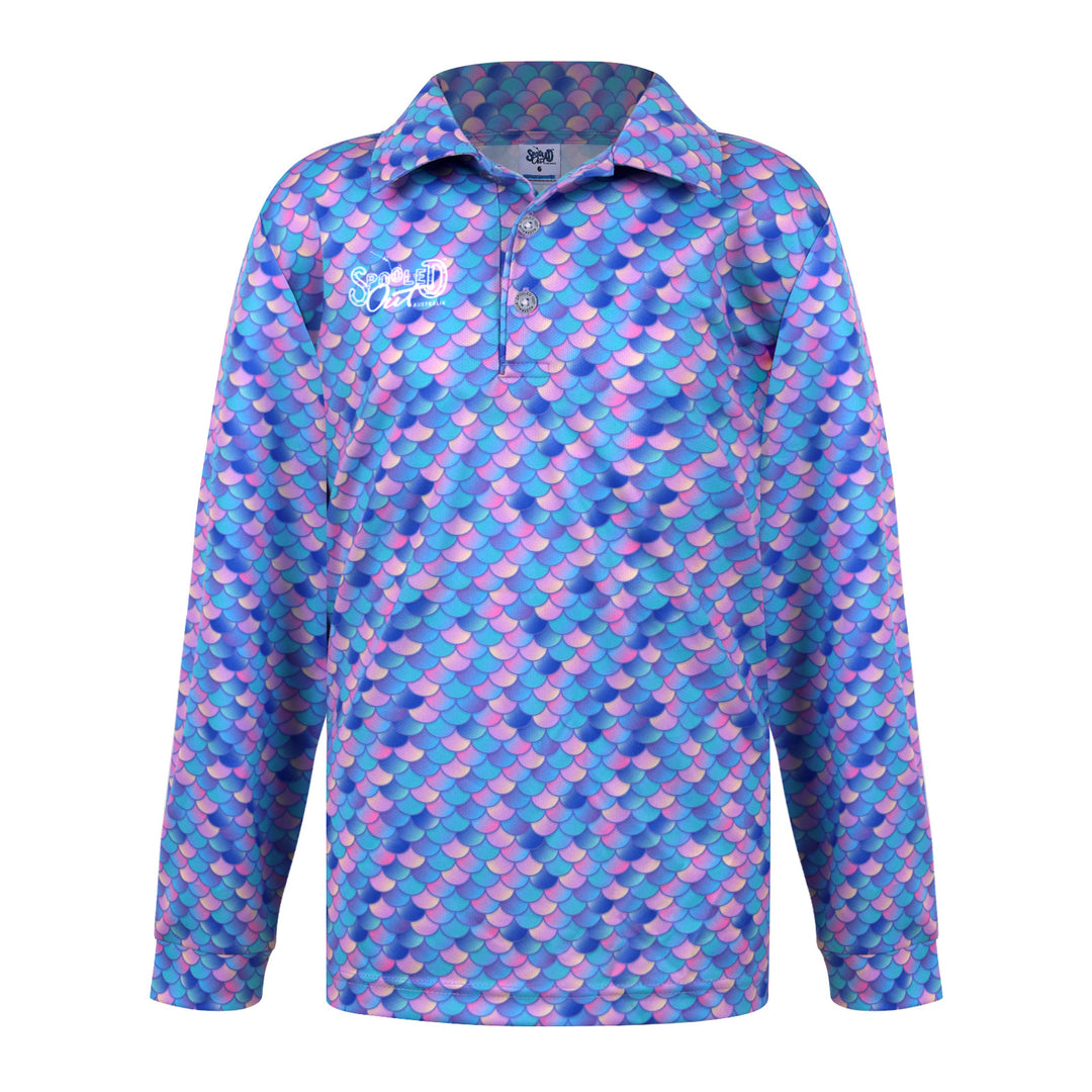 Colourful fishing shirt with fish scale design
